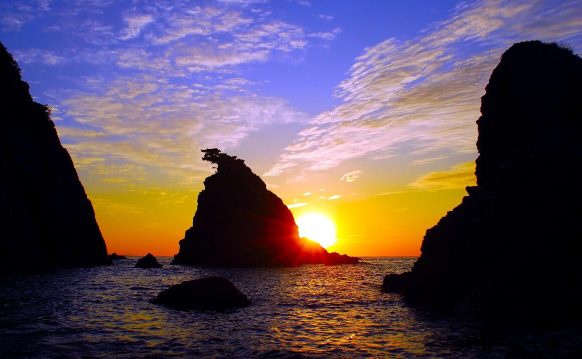 National park "Uradome Coast" is a stunning stretch of coastline located on the Japan Sea in Iwami town