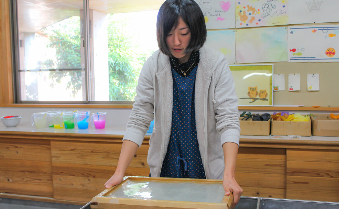 Paper making experiences touching the history of 1,300 years at the traditional Inshu Washi (Japanese paper) village