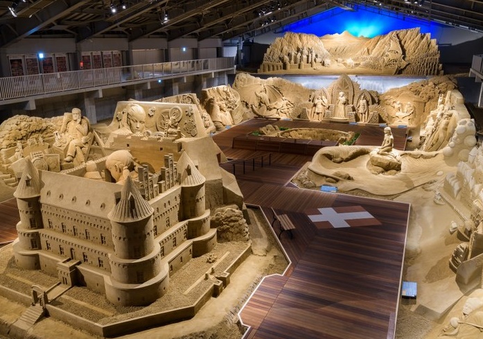 "The Sand Museum" is the world's first museum exhibiting sculptures made of "sand"